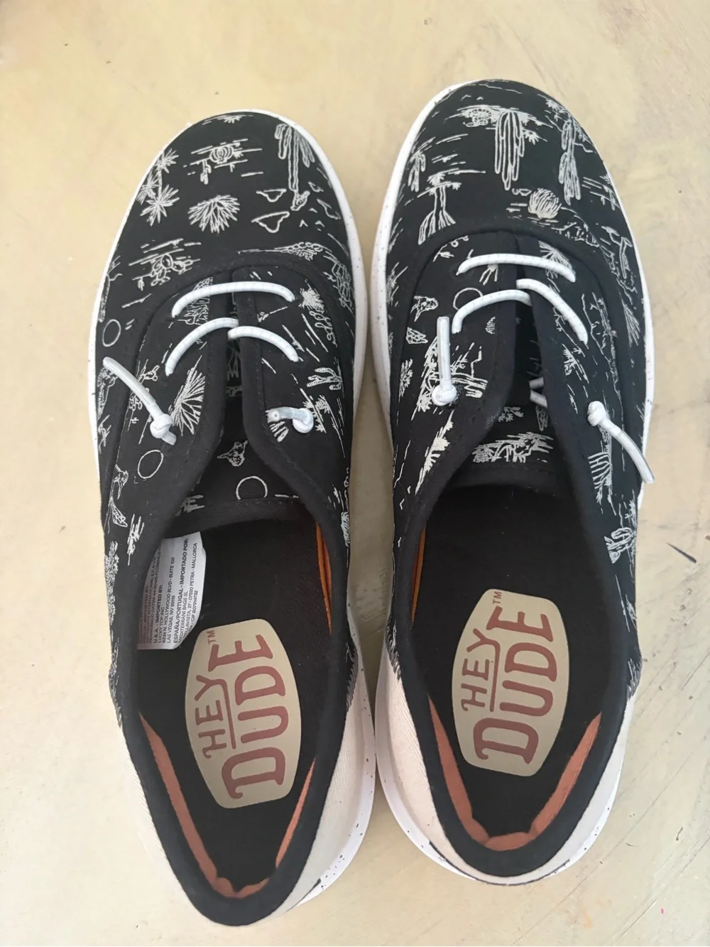Hey Dude Shoes Cody Desert Men's Size 8 US Black Slip On Boat Shoes Worn Once